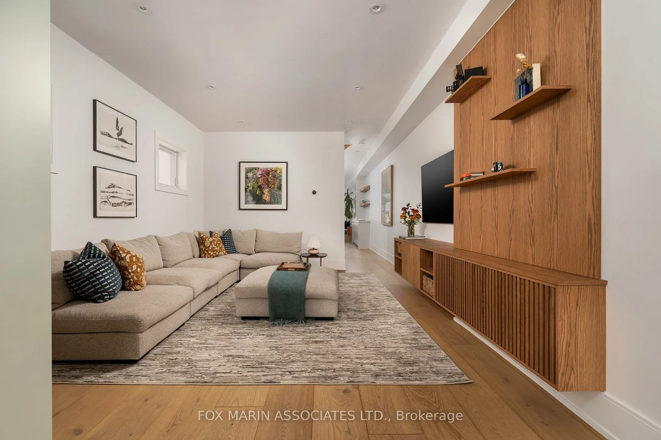 273A, Salem, Dovercourt-Wallace Emerson-Junction, Toronto