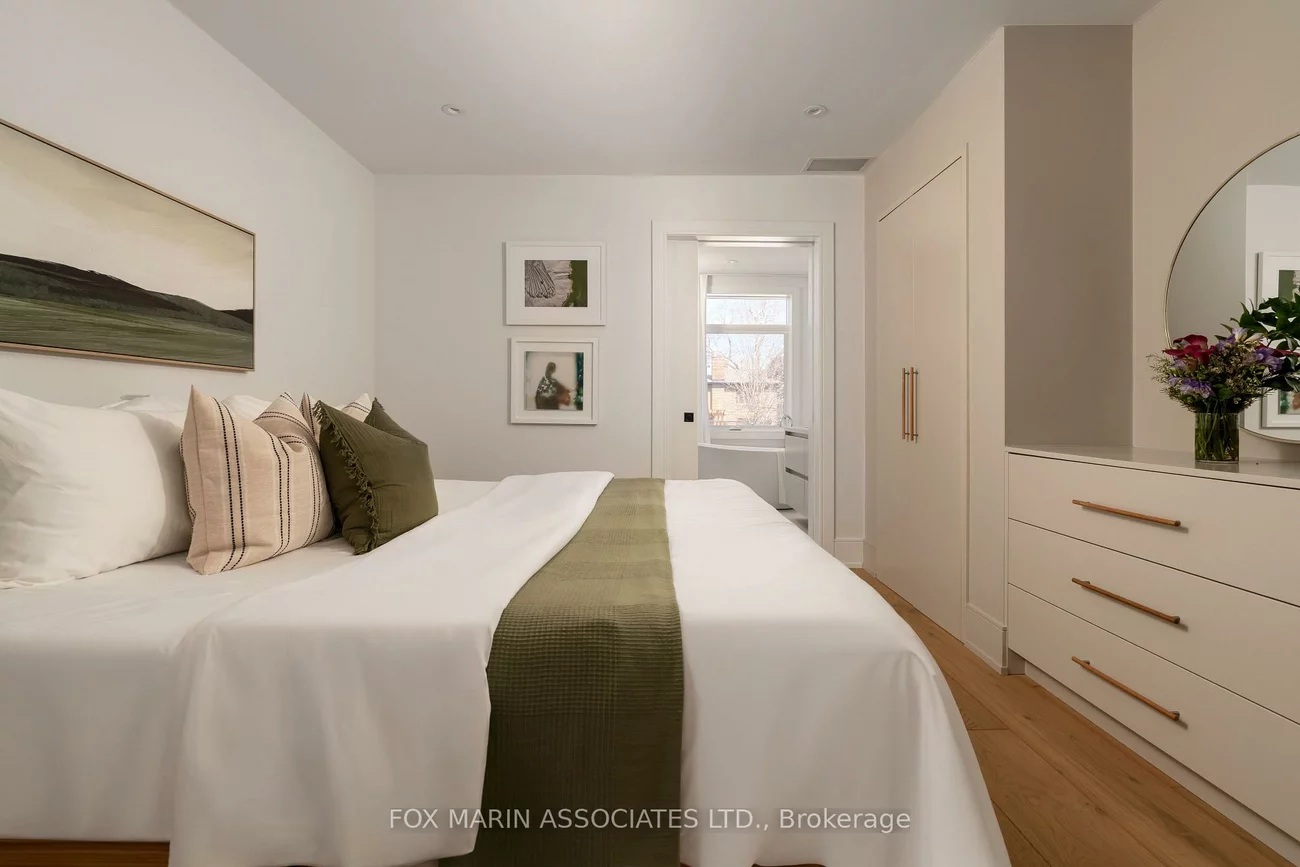 273A, Salem, Dovercourt-Wallace Emerson-Junction, Toronto