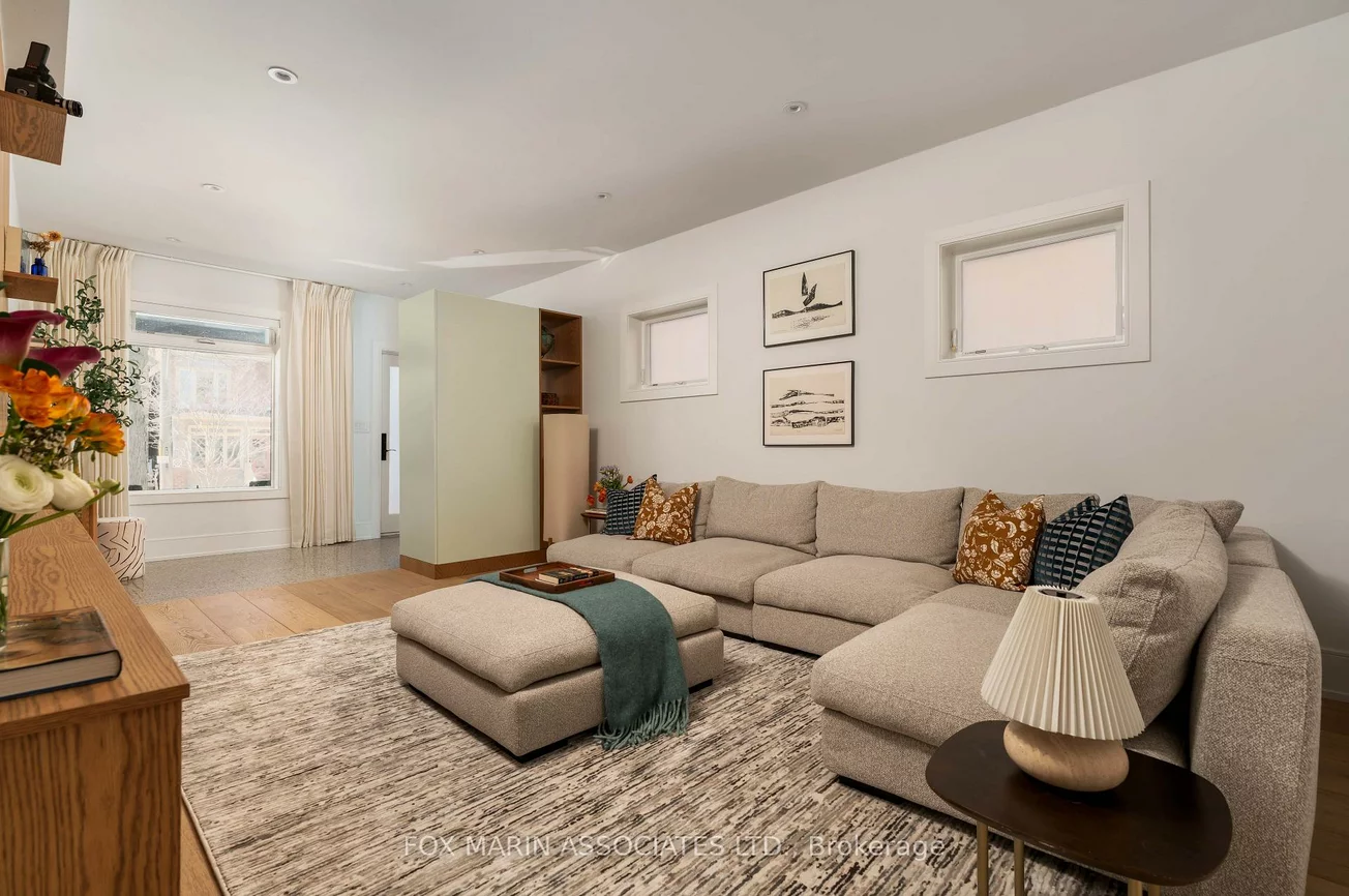 273A, Salem, Dovercourt-Wallace Emerson-Junction, Toronto