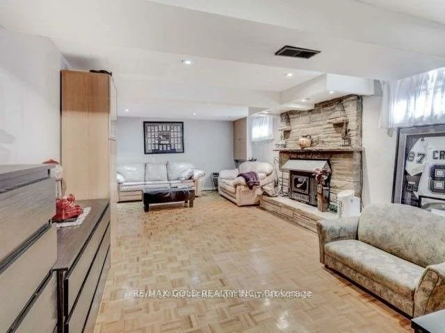 6, Monaco, Black Creek, Toronto