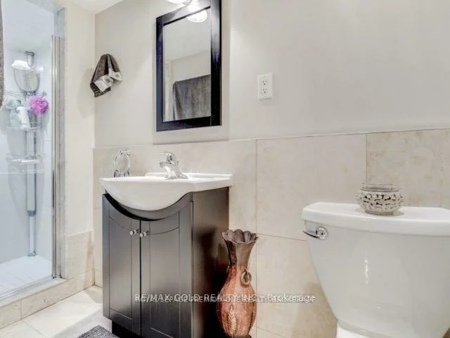 6, Monaco, Black Creek, Toronto