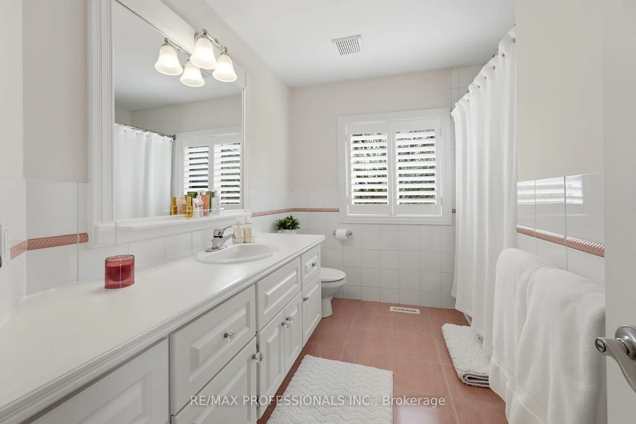 17, Rockingham, Princess-Rosethorn, Toronto