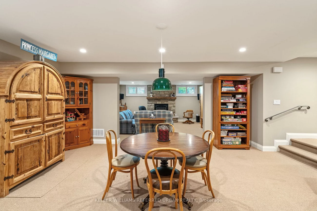 317, Rathburn, Islington-City Centre West, Toronto