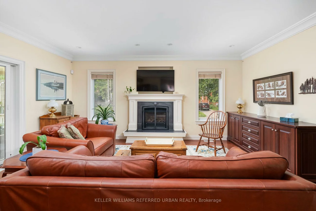 317, Rathburn, Islington-City Centre West, Toronto