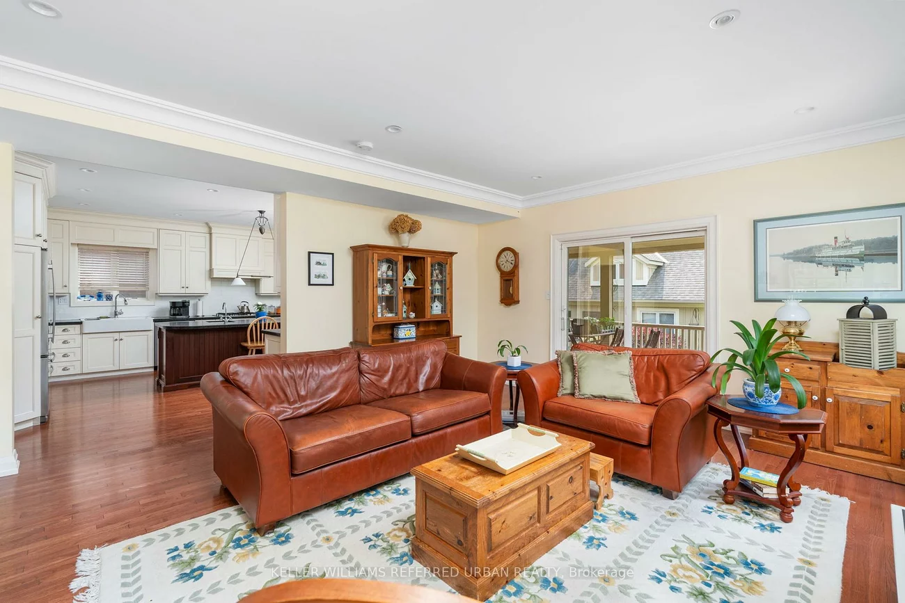 317, Rathburn, Islington-City Centre West, Toronto