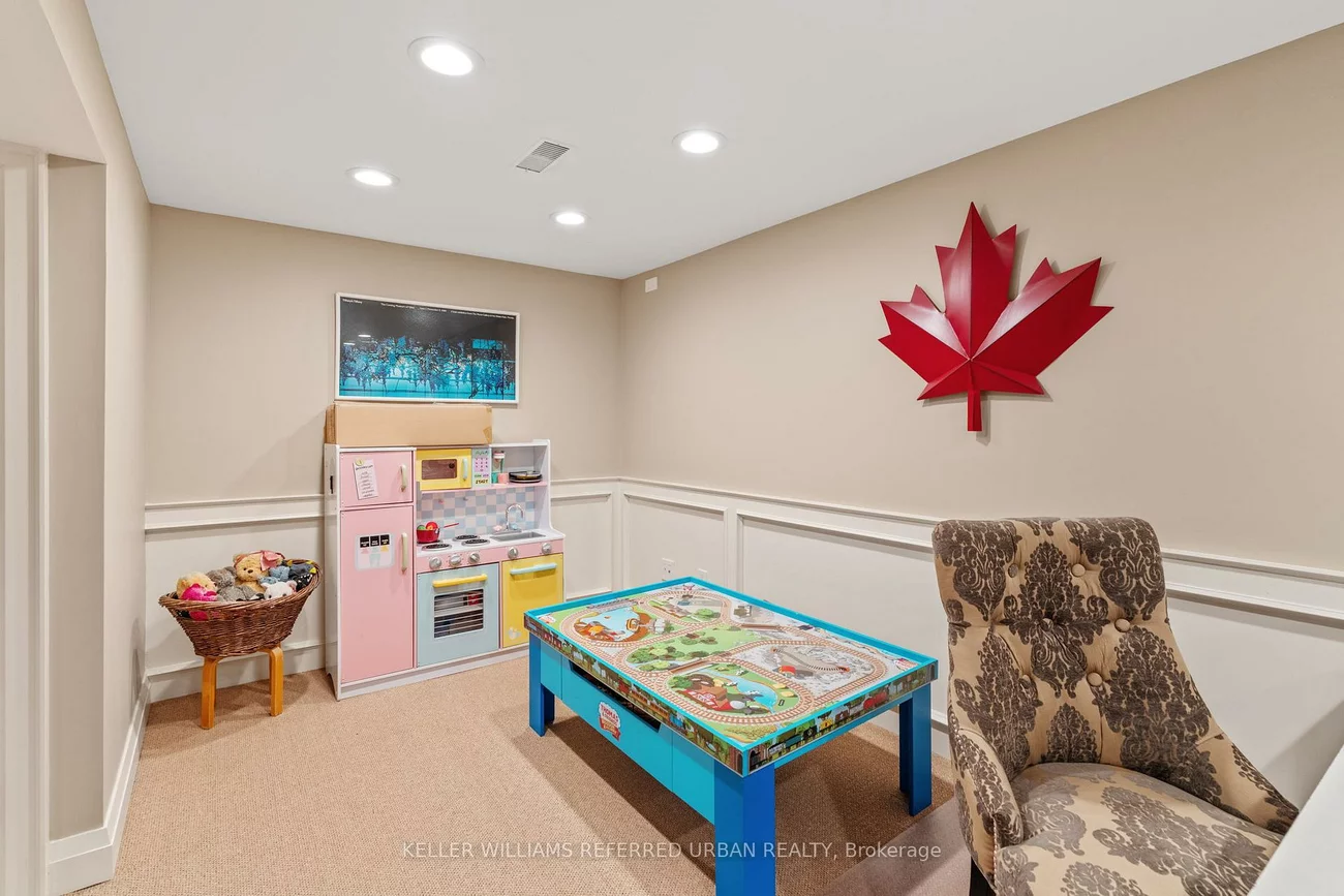 317, Rathburn, Islington-City Centre West, Toronto