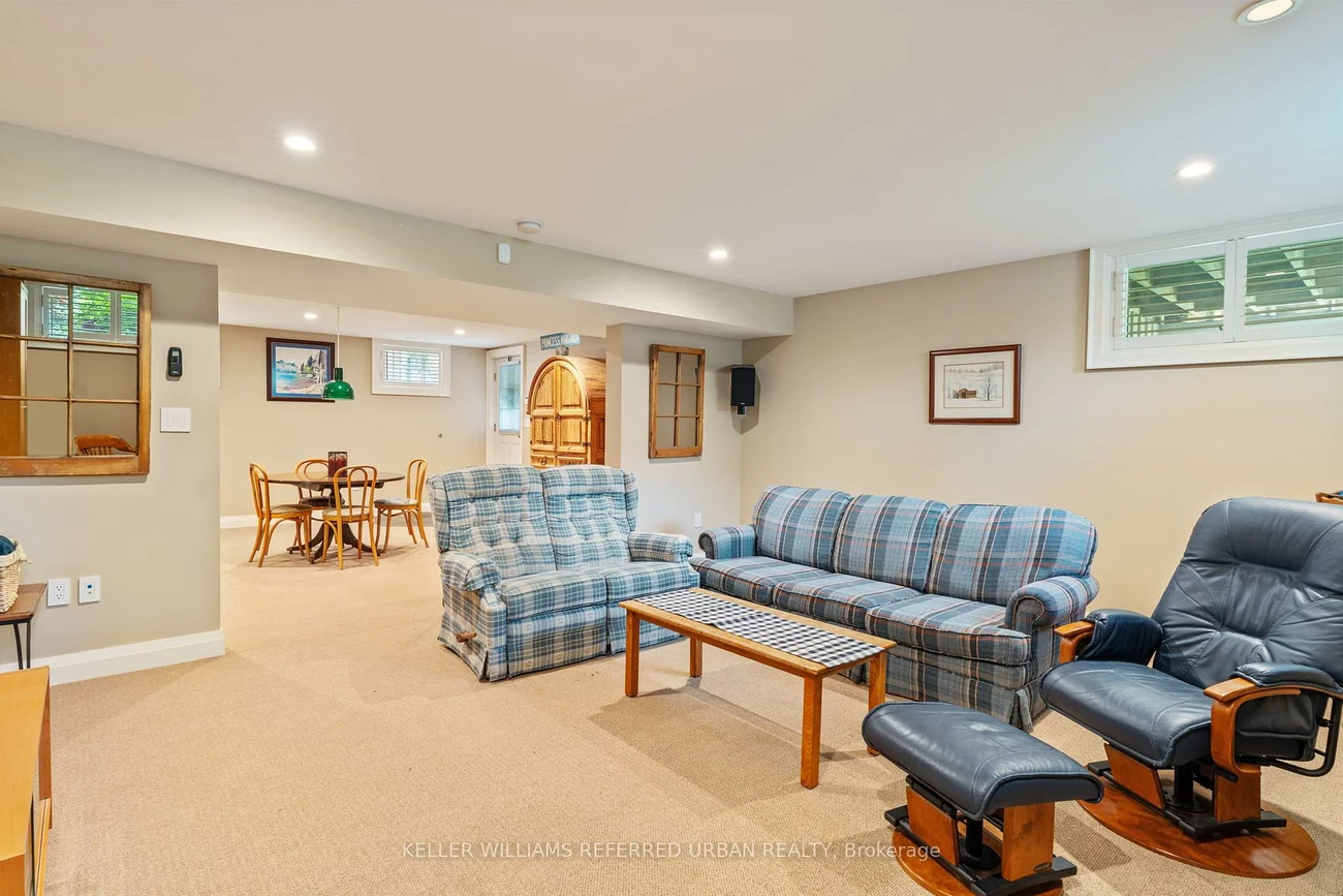 317, Rathburn, Islington-City Centre West, Toronto