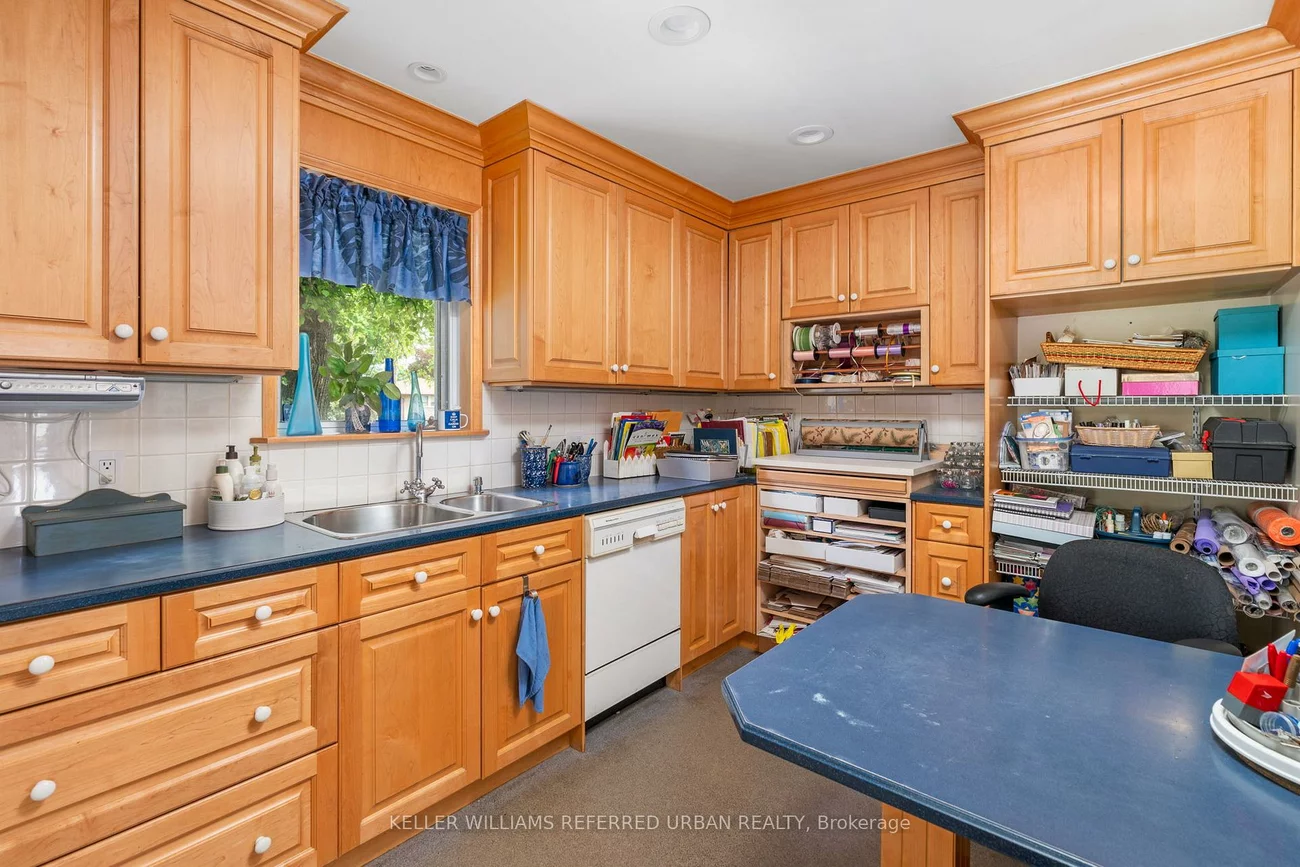 317, Rathburn, Islington-City Centre West, Toronto