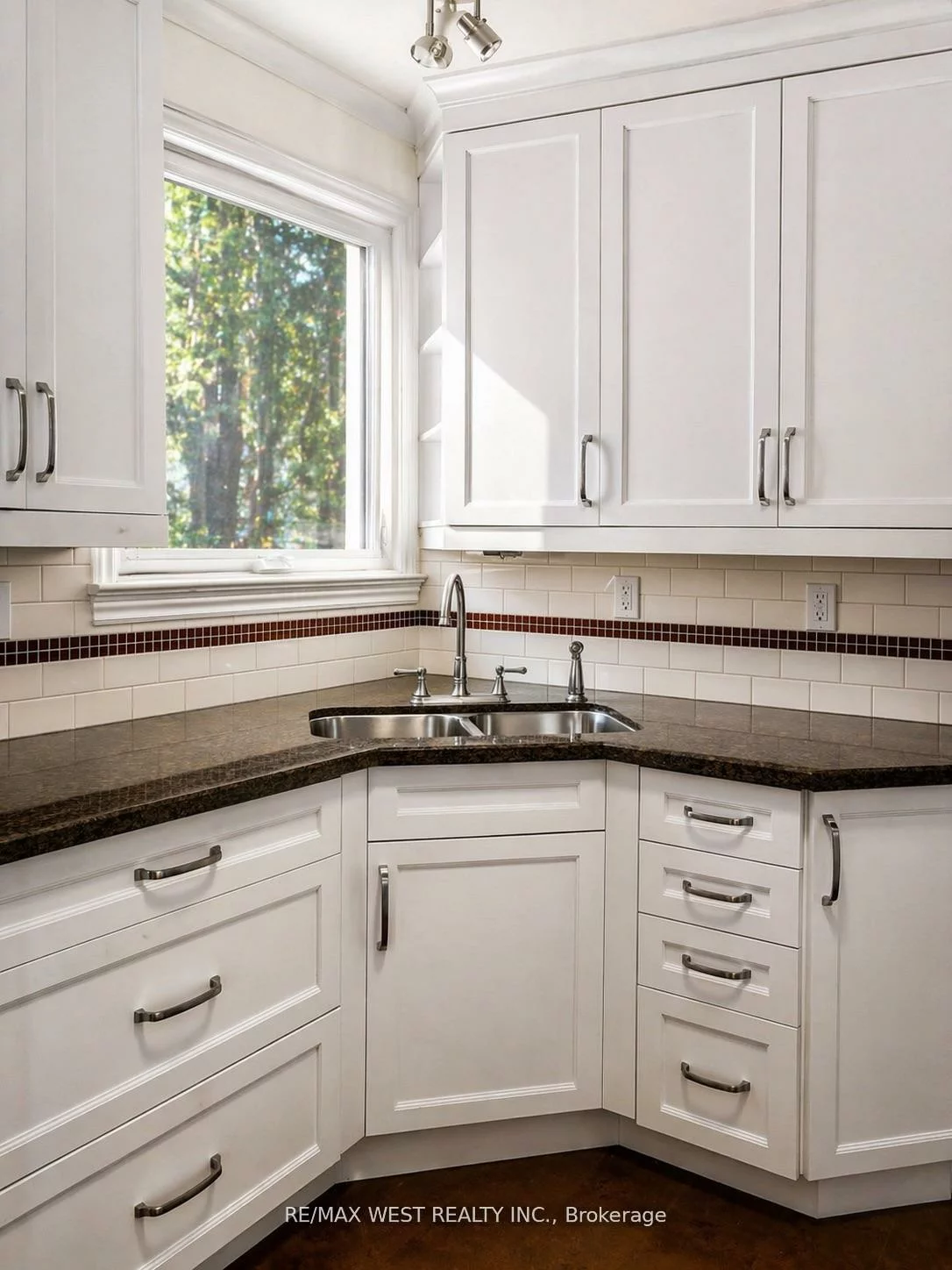 3, Glenroy, Stonegate-Queensway, Toronto