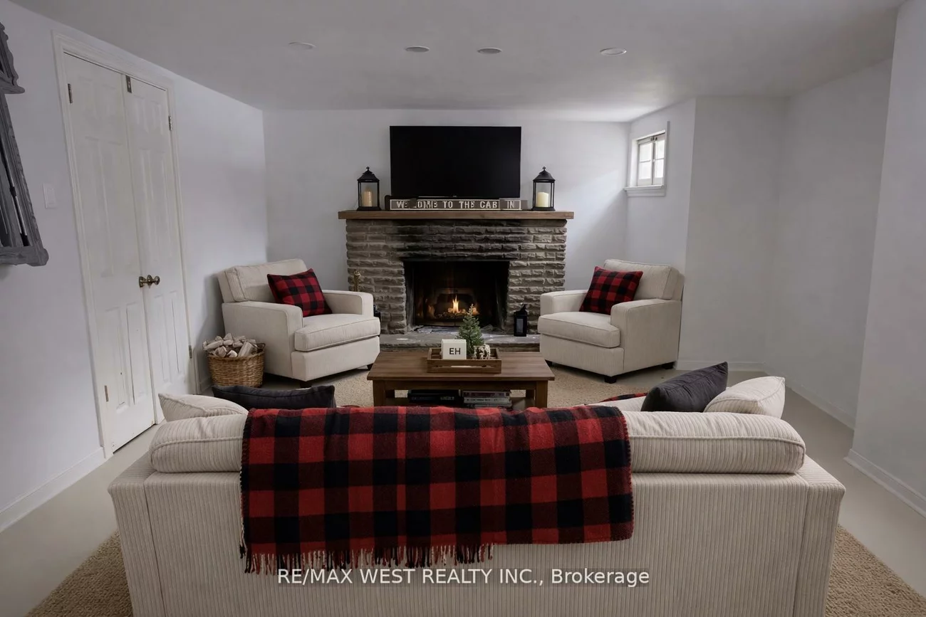 3, Glenroy, Stonegate-Queensway, Toronto