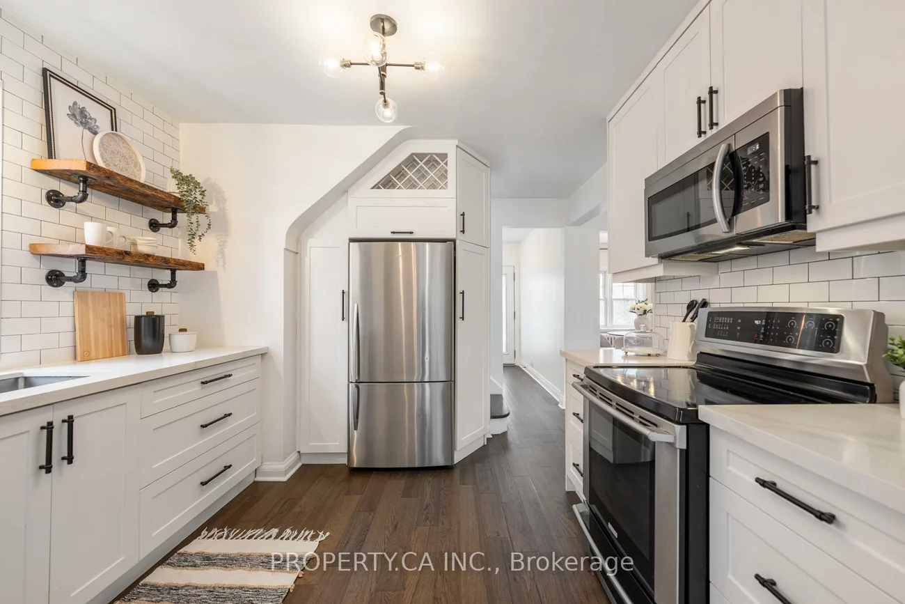 29, Oakfield, Stonegate-Queensway, Toronto