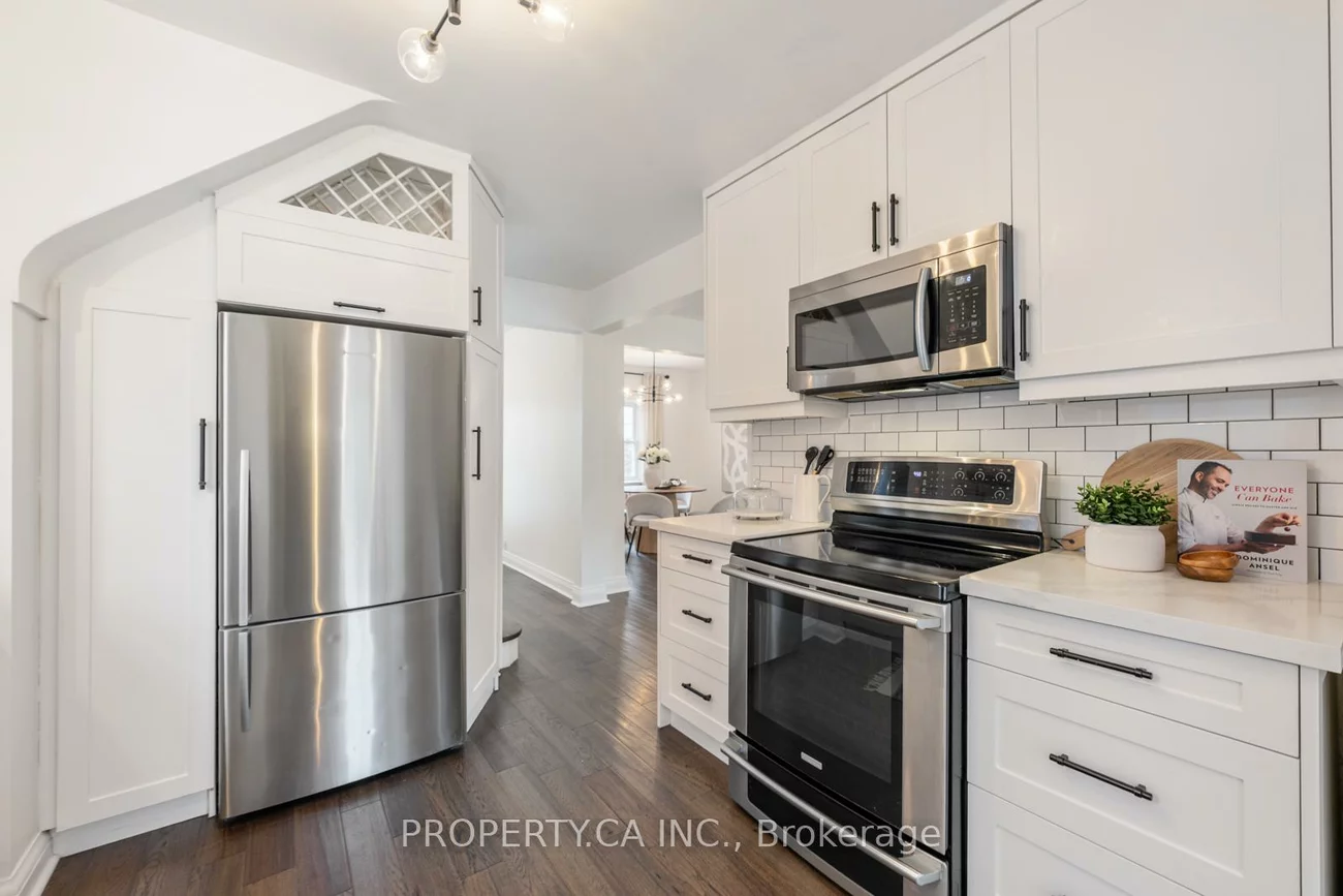 29, Oakfield, Stonegate-Queensway, Toronto