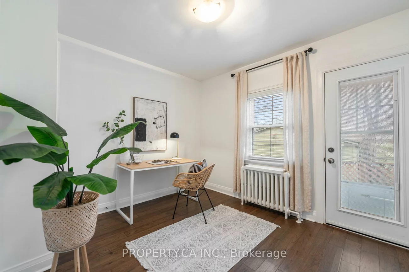 29, Oakfield, Stonegate-Queensway, Toronto