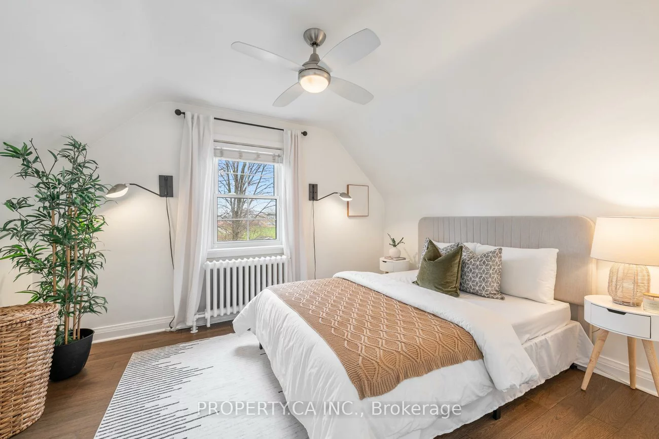 29, Oakfield, Stonegate-Queensway, Toronto