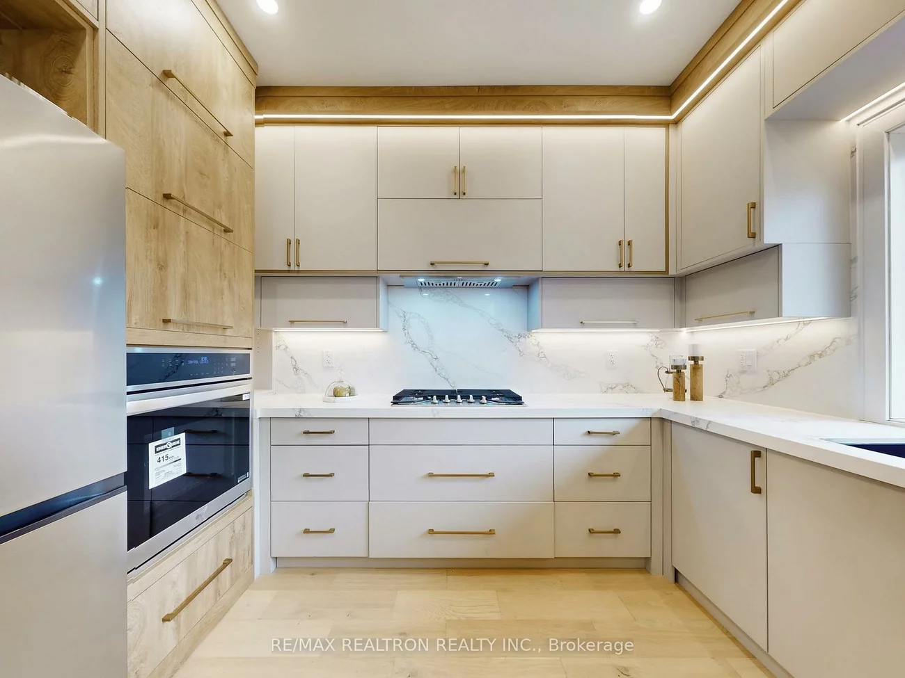41, Algoma, Mimico, Toronto
