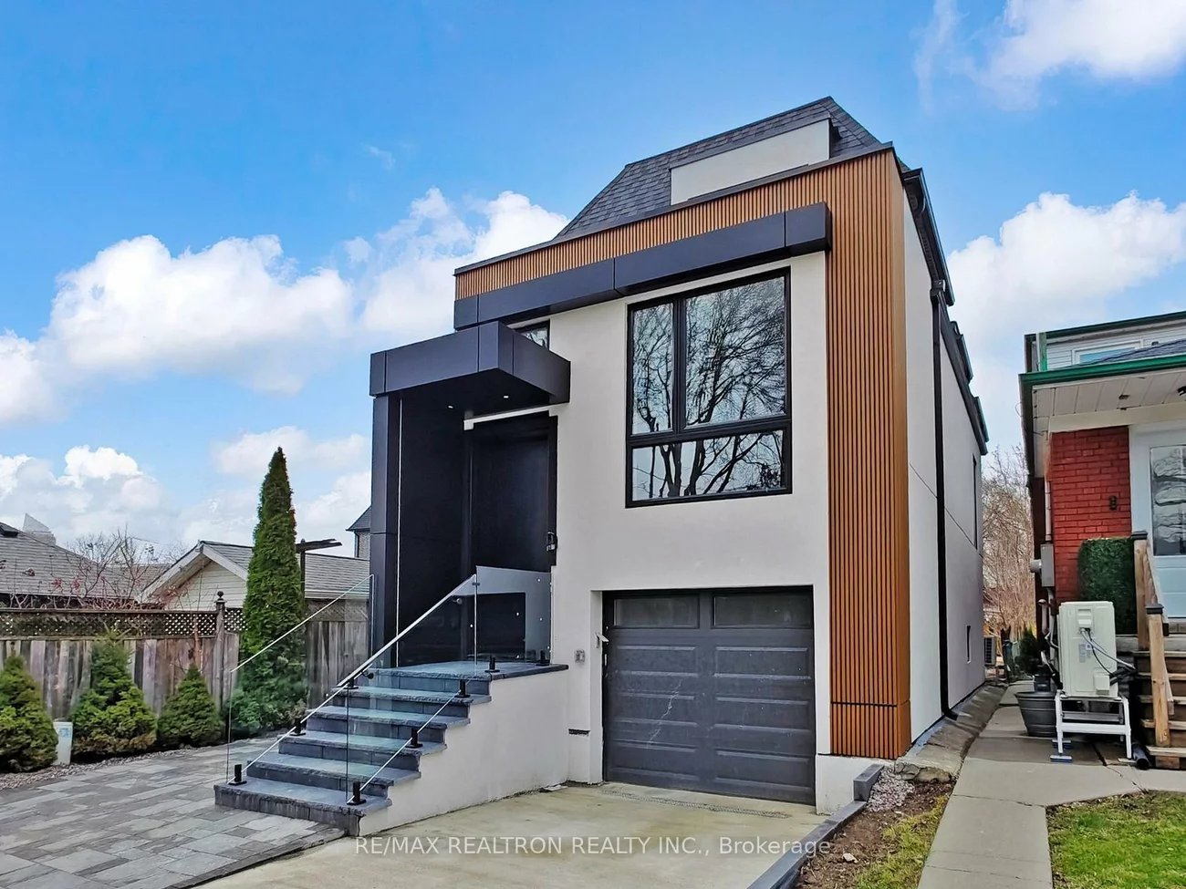 41, Algoma, Mimico, Toronto