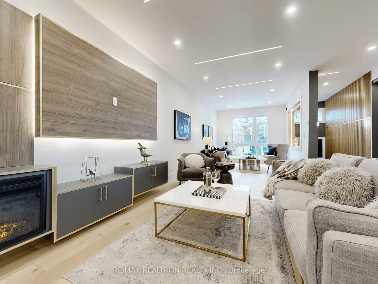 41, Algoma, Mimico, Toronto