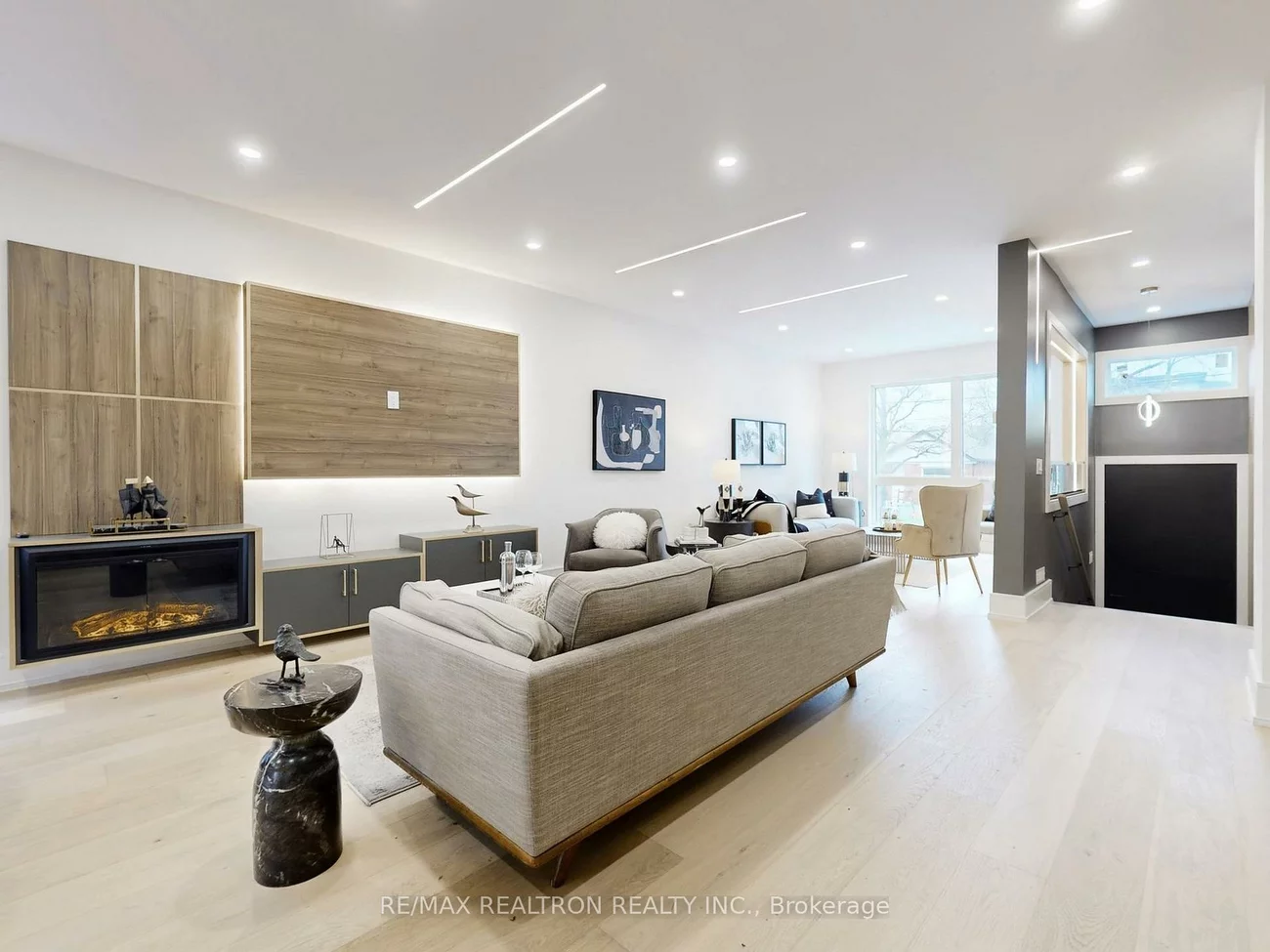 41, Algoma, Mimico, Toronto