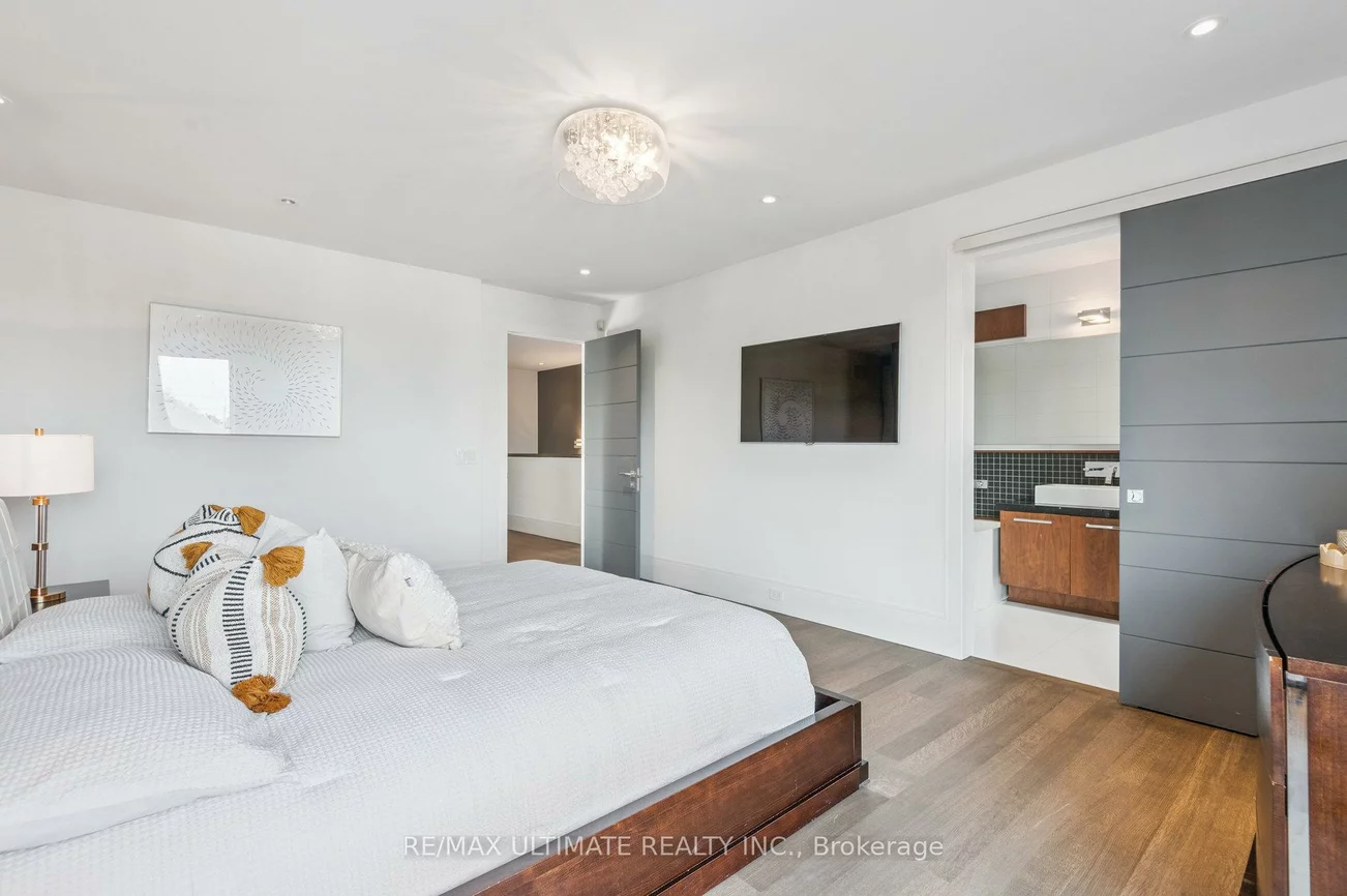 1139, Glengrove, Yorkdale-Glen Park, Toronto