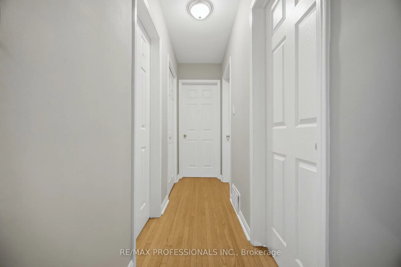 16, Cherry Post, Markland Wood, Toronto