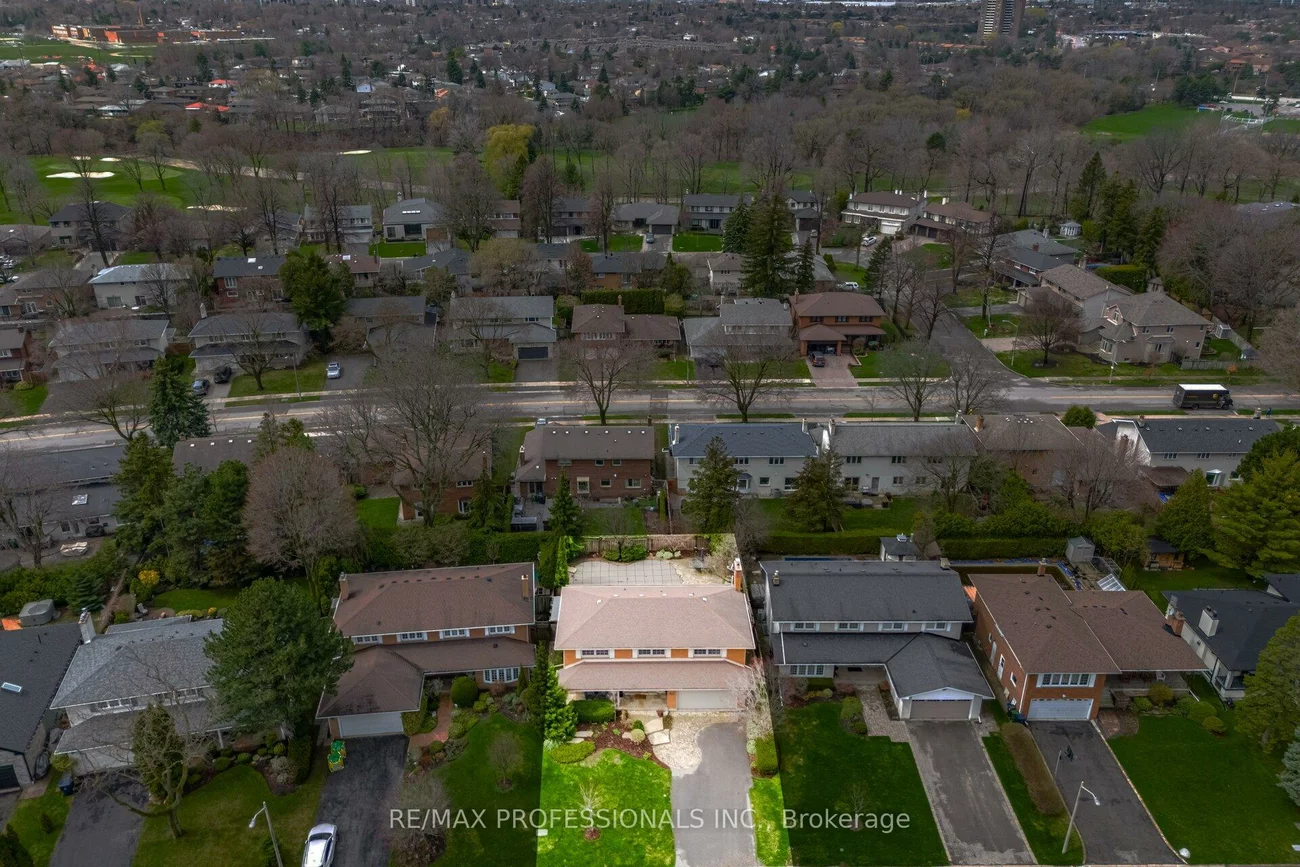 16, Cherry Post, Markland Wood, Toronto