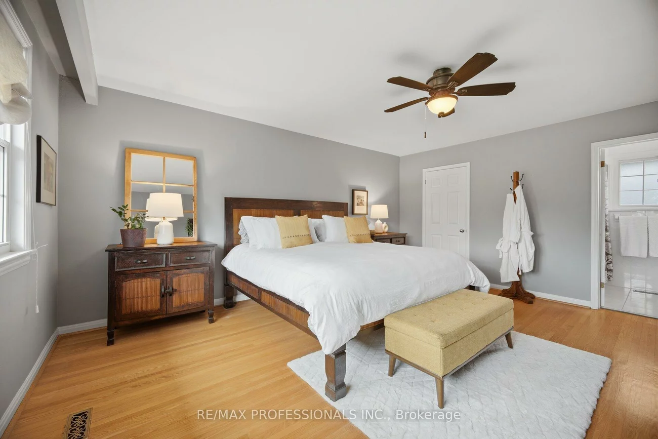 16, Cherry Post, Markland Wood, Toronto