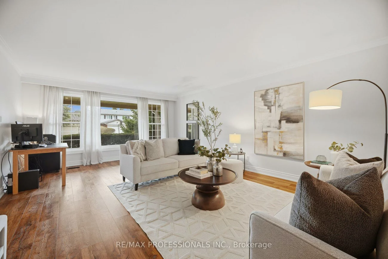 16, Cherry Post, Markland Wood, Toronto