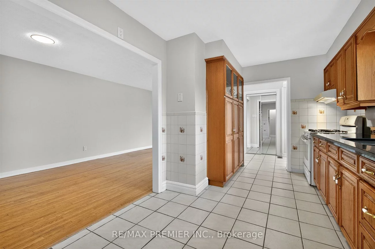 39, Hucknall, York University Heights, Toronto