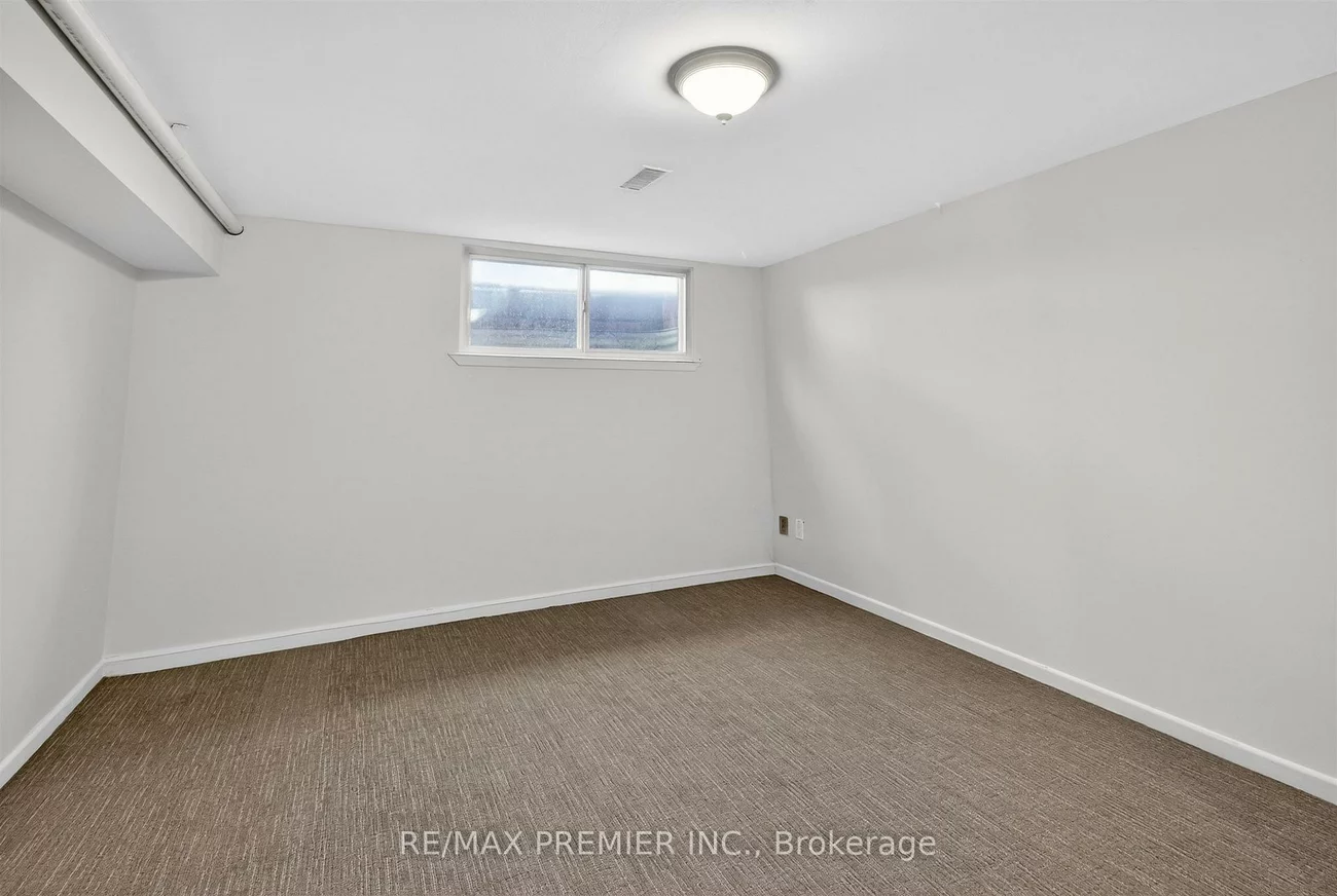 39, Hucknall, York University Heights, Toronto