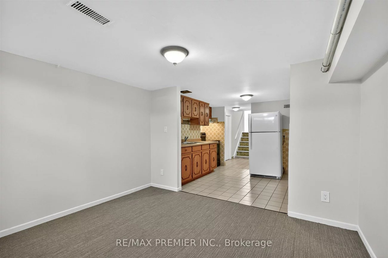 39, Hucknall, York University Heights, Toronto