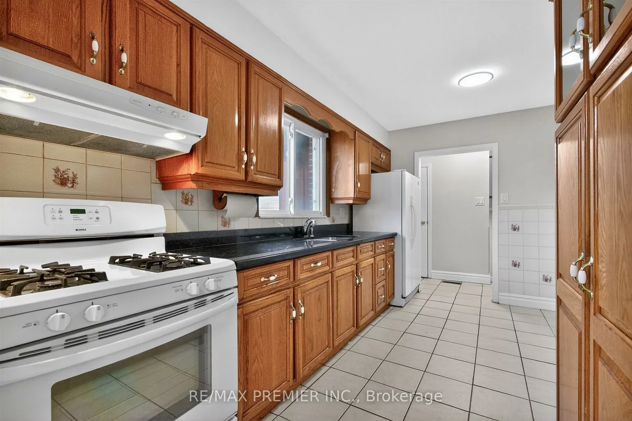 39, Hucknall, York University Heights, Toronto