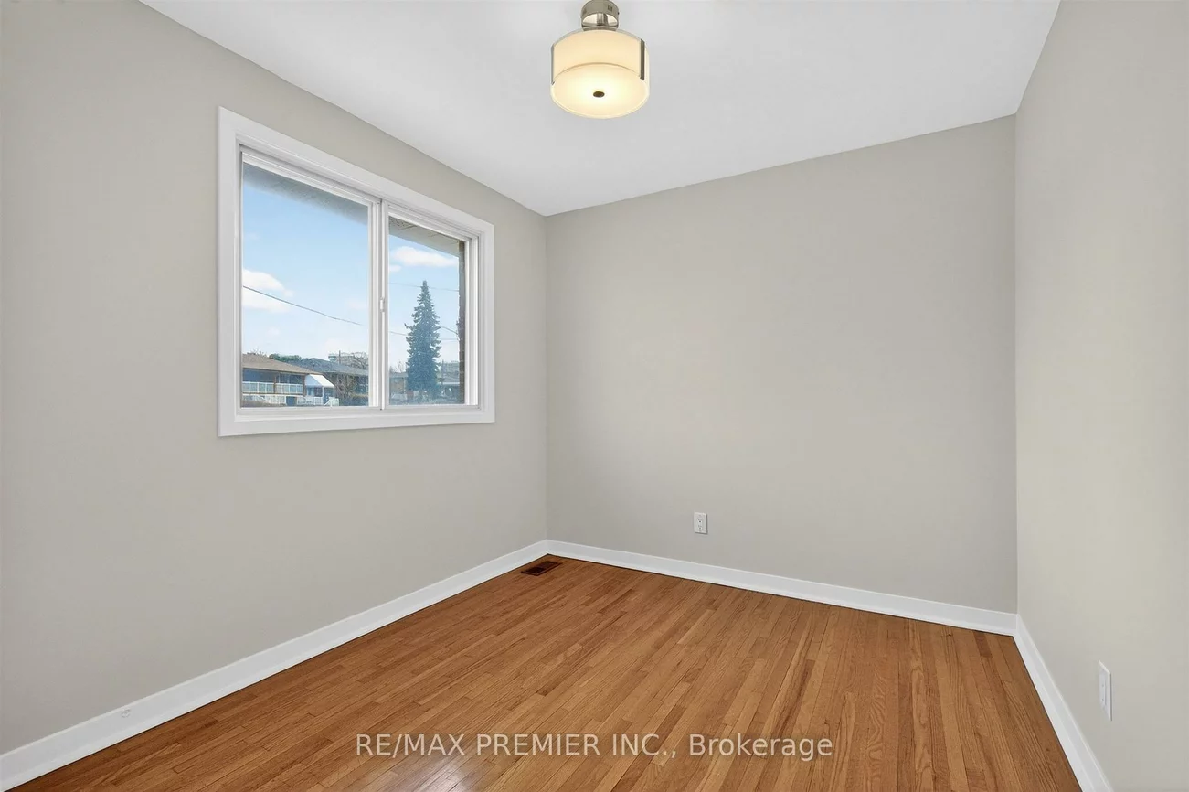 39, Hucknall, York University Heights, Toronto