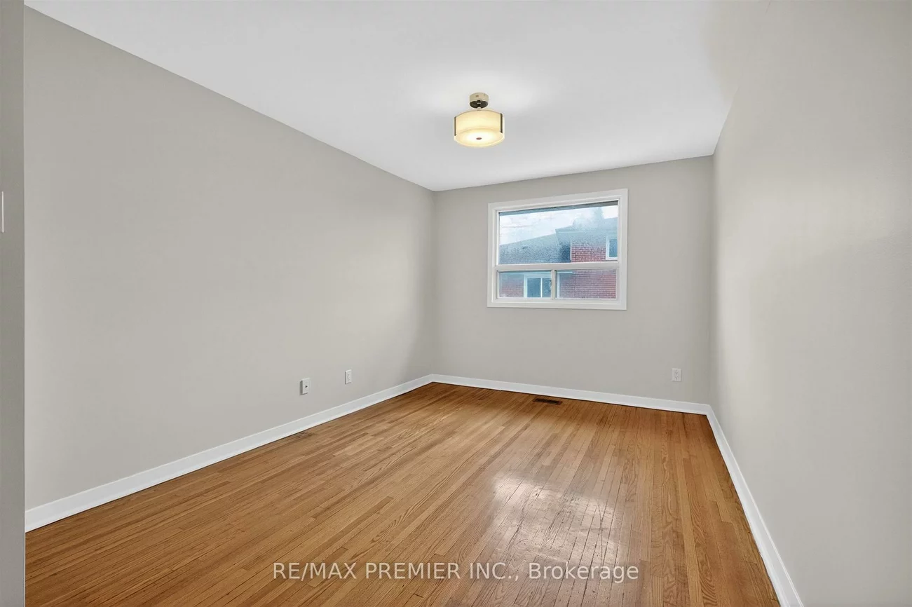 39, Hucknall, York University Heights, Toronto