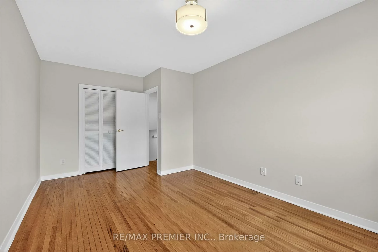 39, Hucknall, York University Heights, Toronto