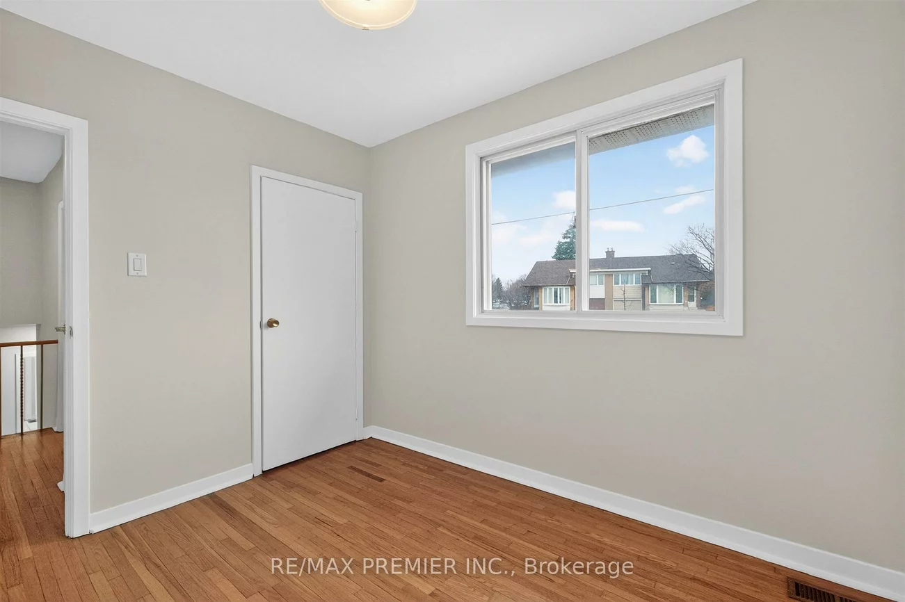 39, Hucknall, York University Heights, Toronto