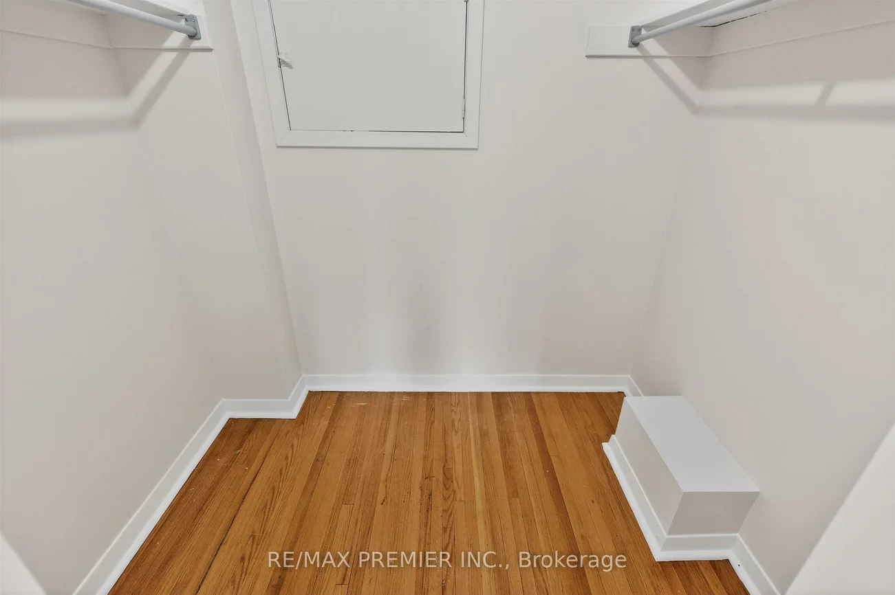 39, Hucknall, York University Heights, Toronto