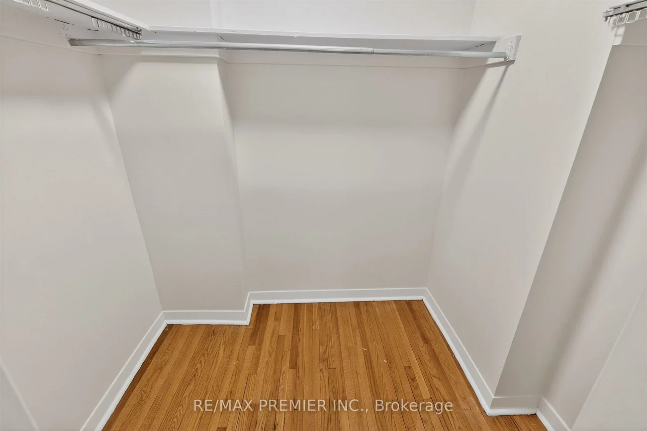 39, Hucknall, York University Heights, Toronto