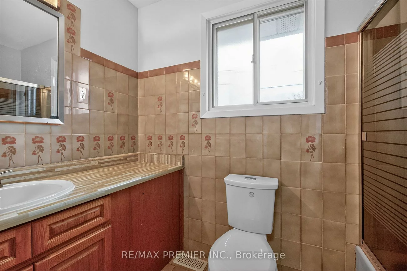 39, Hucknall, York University Heights, Toronto