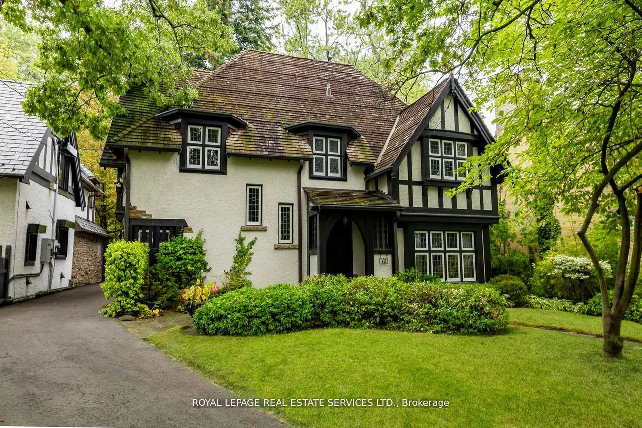 18, Queen Marys, Kingsway South, Toronto