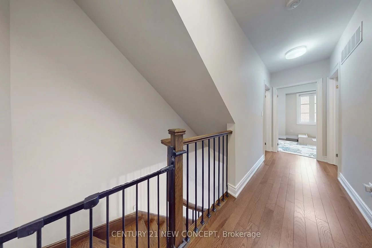 80, Daisy, Long Branch, Toronto