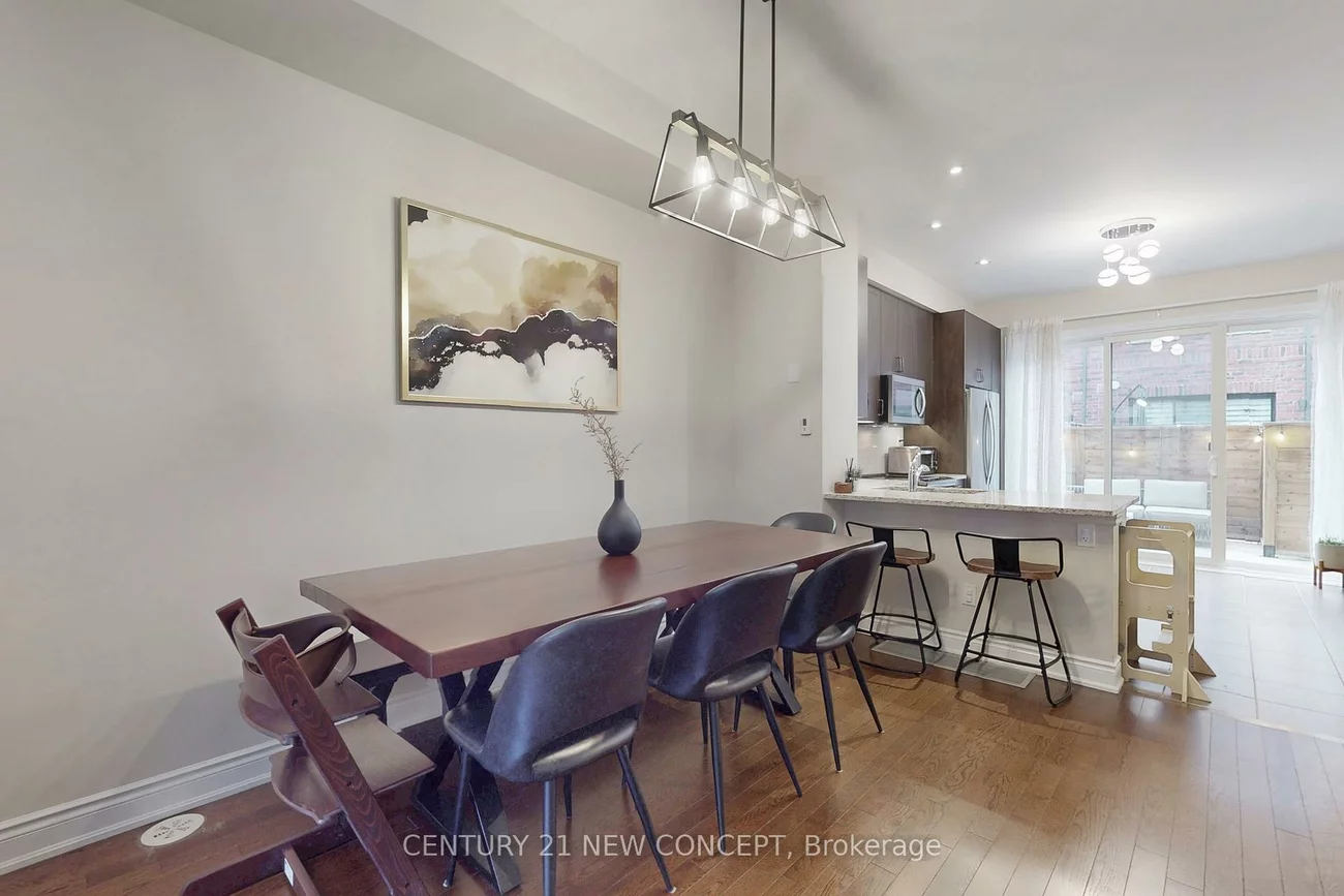 80, Daisy, Long Branch, Toronto