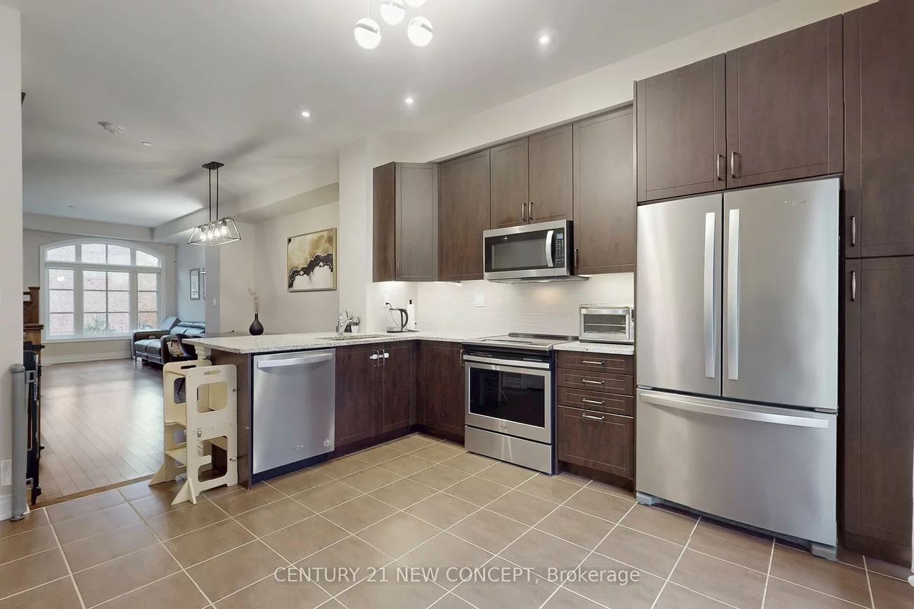 80, Daisy, Long Branch, Toronto