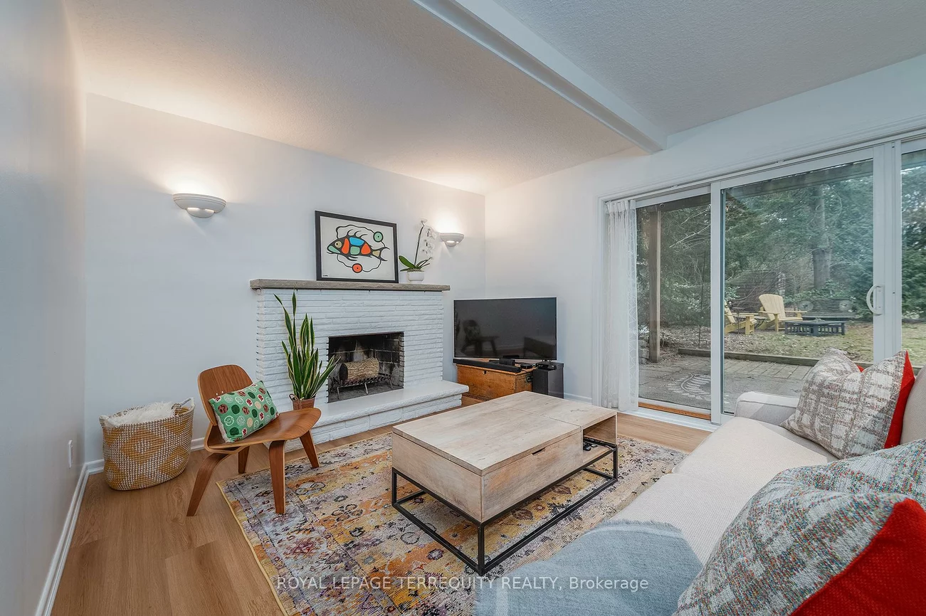 6, Earlington, Kingsway South, Toronto