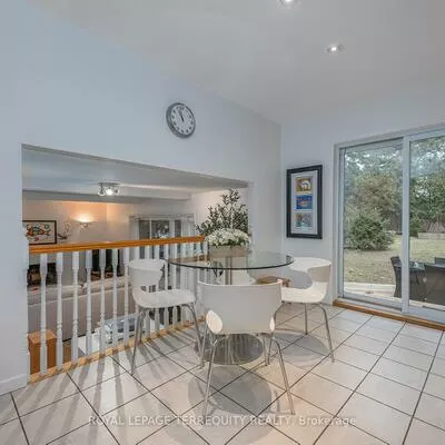 6, Earlington, Kingsway South, Toronto