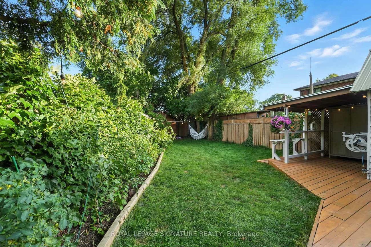 33, Cochrane, Stonegate-Queensway, Toronto