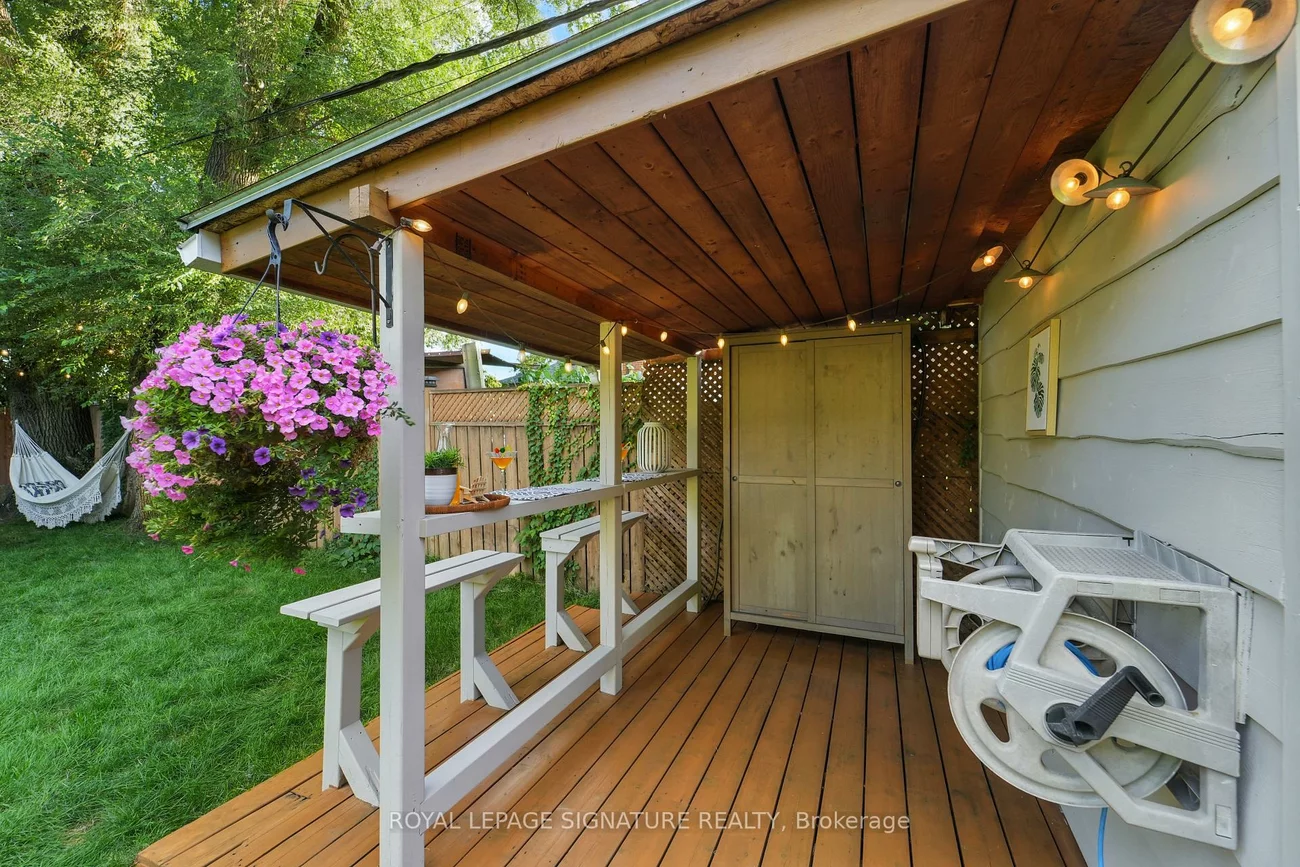 33, Cochrane, Stonegate-Queensway, Toronto