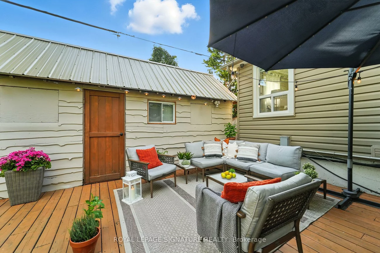 33, Cochrane, Stonegate-Queensway, Toronto