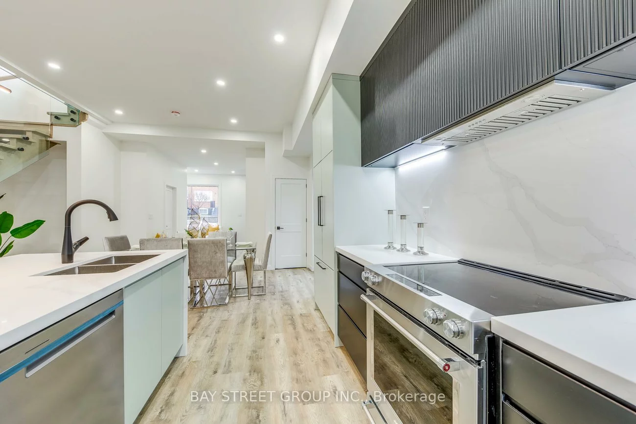 20, Rochdale, Caledonia-Fairbank, Toronto