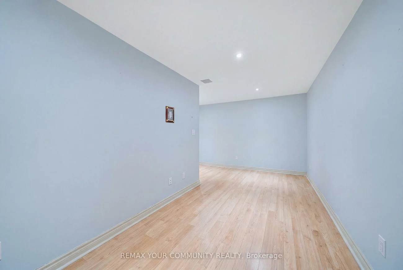 25, Fordwich, Rexdale-Kipling, Toronto