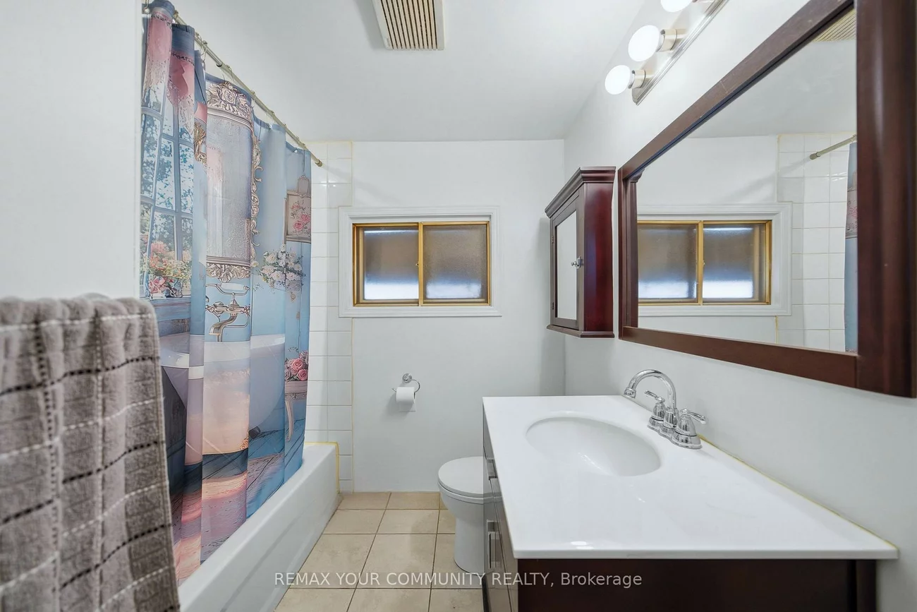 25, Fordwich, Rexdale-Kipling, Toronto